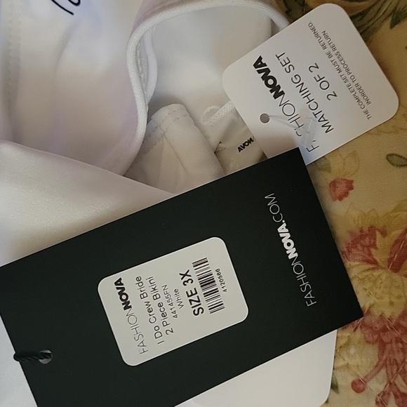 Bridal 2pc Bikini with veil - Picture 2 of 3